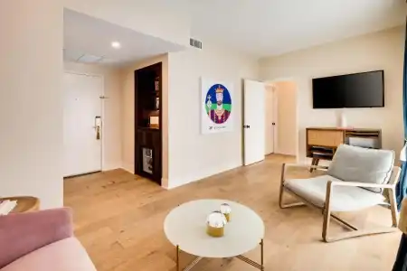 The Savoy & Beach Club - 7