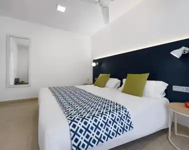 Broncemar Beach Suites - 33