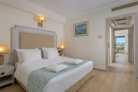 La Marquise Luxury Resort Complex - 93