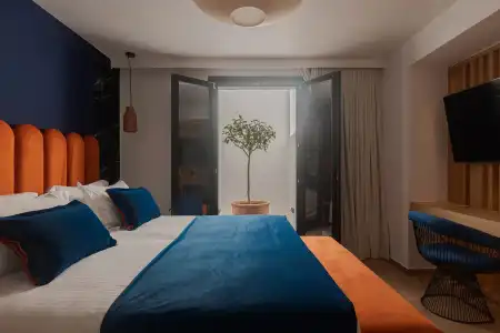 Cresanto Luxury Suites - 138