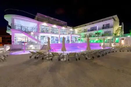 Tasia Maris Seasons - Adults Only - 20