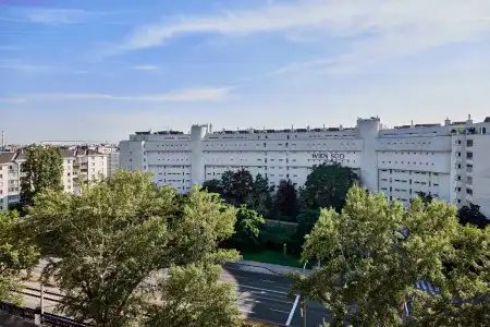 Hilton Vienna Waterfront - 0