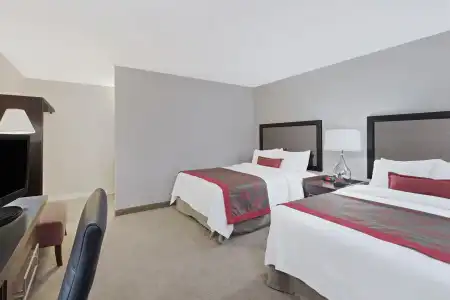 Ramada by Wyndham Boston - 16