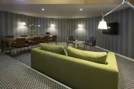 Jump INN Belgrade - 73