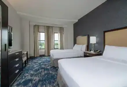 Embassy Suites by Hilton Alexandria Old Town - 40
