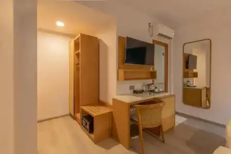 UMET Seaview with Free Roundtrip Airport Pick up and Drop Off - 34