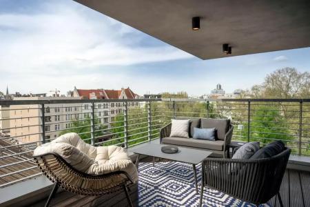 June Six Berlin City West - 21