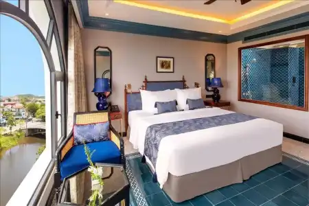 Silk Path Grand Hue - 87