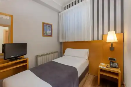 Ripoll Apartments - 3