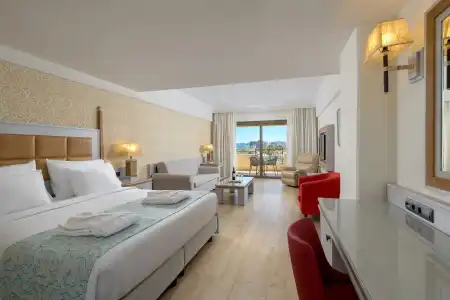 La Marquise Luxury Resort Complex - 59