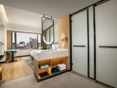 Holiday Inn Shanghai Nanjing Road - 50