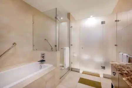 JW Marriott Marquis City Center Doha - 23
