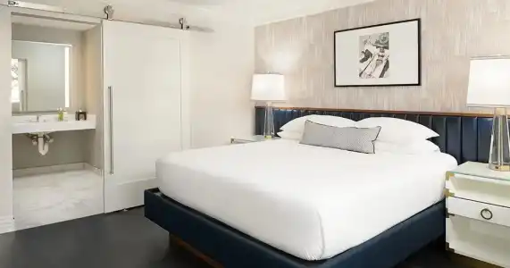 Le Parc at Melrose - 14