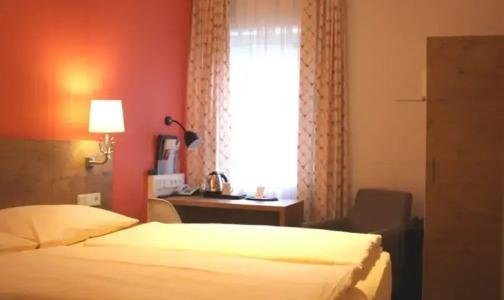 Azenberg Stuttgart, Sure Collection by BW - 42