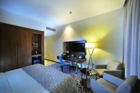 Ramada by Wyndham Abu Dhabi Corniche - 46
