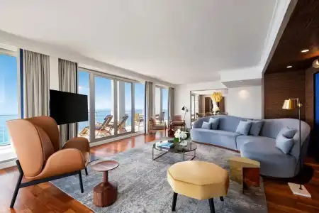 Le Meridien - 81