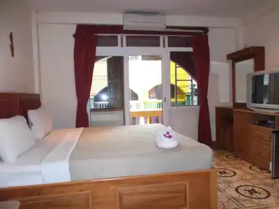 Chaiyapoon Inn - 38