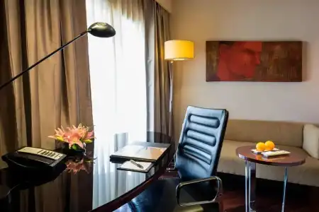 JW Marriott Mumbai Juhu - 32