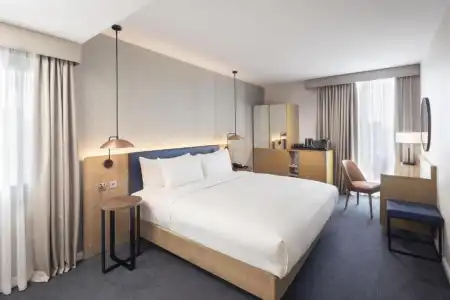 Hilton Garden Inn Bristol City Centre - 5