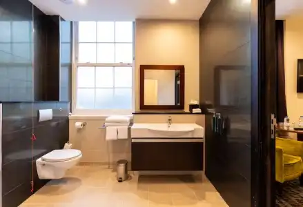 DoubleTree by Hilton London West End - 16