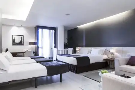 Diagonal Plaza - 52
