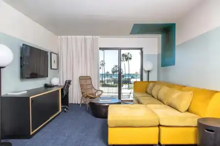 Erwin Venice Beach - 68