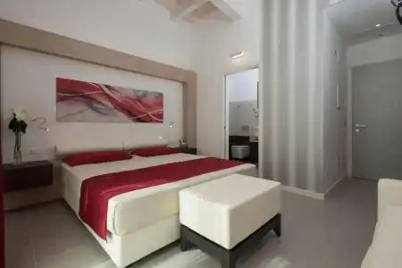 ApartSheila - 34