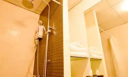 Sinsuvarn Airport Suite - 64