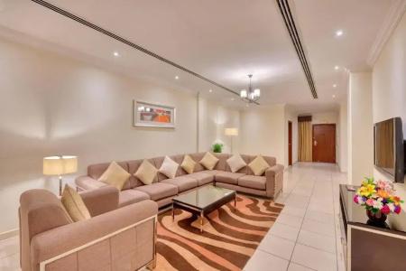 Pearl Marina Apartments LLC - 62