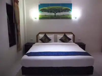 Airport Sky Resort - 17
