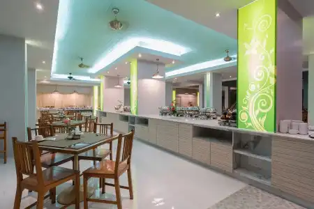 The Briza Beach Resort Khaolak - 19