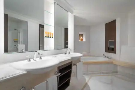 Shangri-La - 100