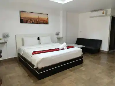 Phratamnak Inn - 26