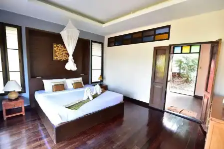 Koh Ngai Thanya Beach Resort - 2