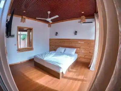 New Breeze Inn - 14