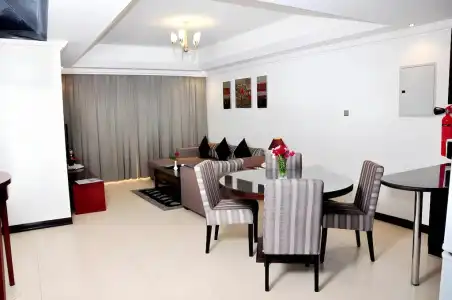 Ewan Ajman Suites - 47