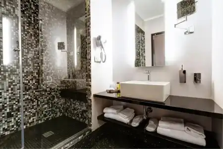 Dharma Luxury - 75