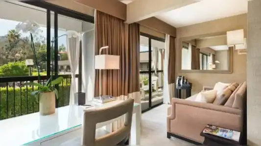 Luxe Sunset Boulevard - 59