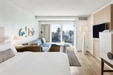 The Pierside Santa Monica - 46