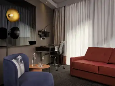 Montcalm East, Autograph Collection - 69