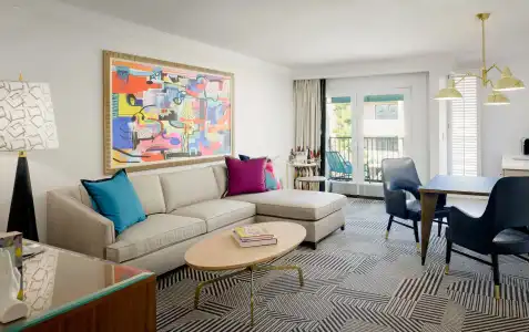 Le Parc at Melrose - 3
