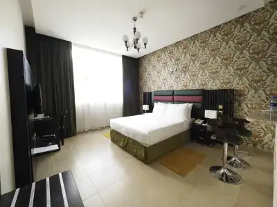 Skylark Apartments - 39