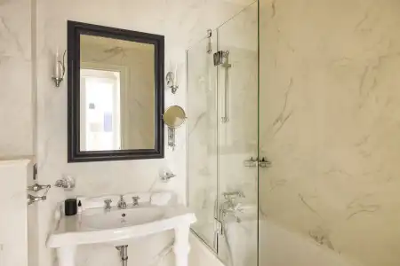 Pavillon Faubourg Saint-Germain & Spa - 52