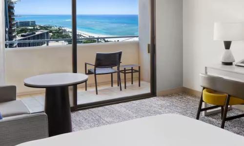 Hilton Hawaiian Village Waikiki Beach Resort - 395