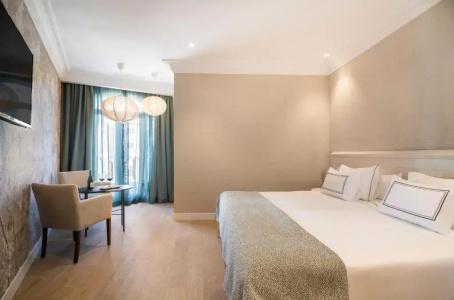 Melia Plaza - 64