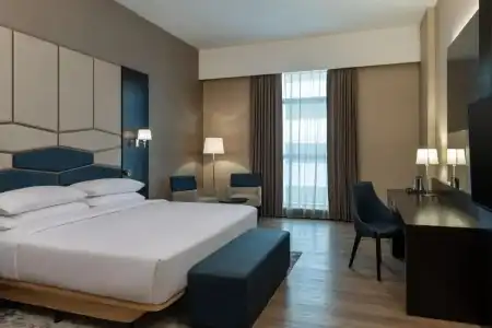 Four Points by Sheraton Production City, Dubai - 8