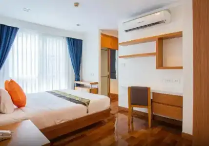 Adelphi Grande Sukhumvit - 48