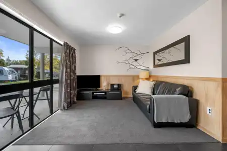 Christchurch Top 10 Holiday Park - 49