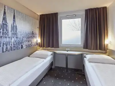 B&B Köln-West - 57