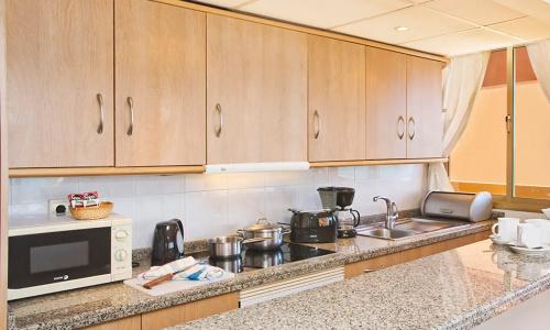 Sunset Beach Club Apartments - 53